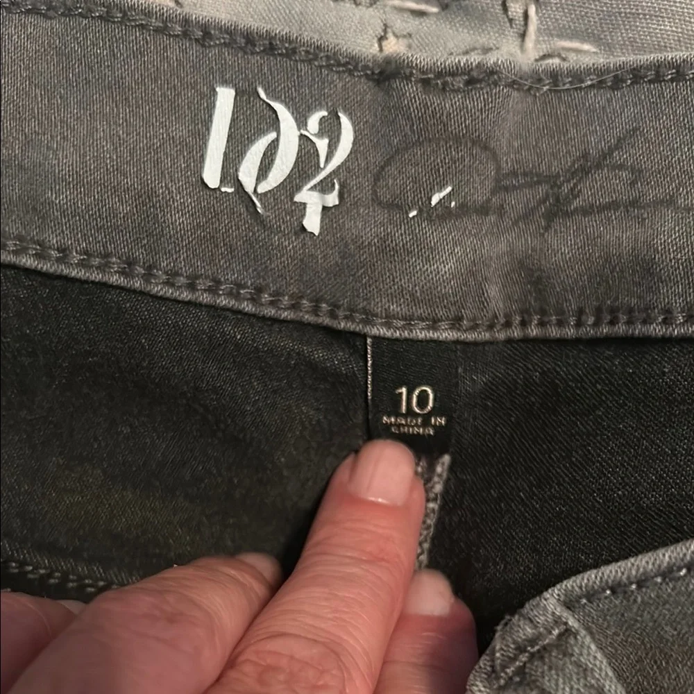 Gray Straight-Leg Jeans with Worn-In Look